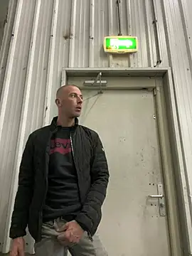 Rotteei1 – live sex-cam-show