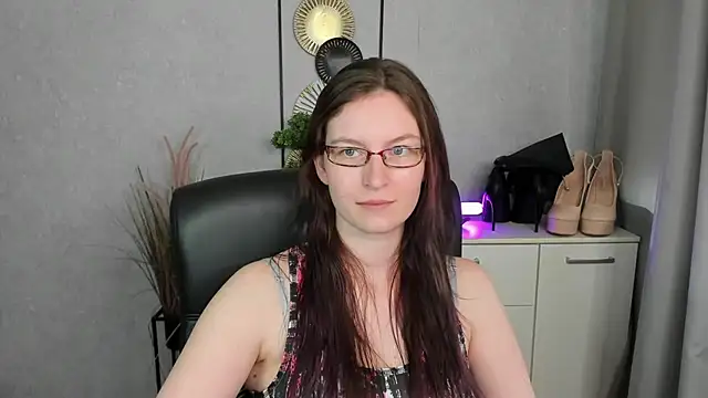 Chat soba uživo modela emmaxDelight
