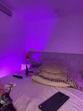 NatyBliss_gh élő chatszobája