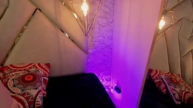 nalalye_cruzz_ Adlı Modelin Canlı Sohbet Odası