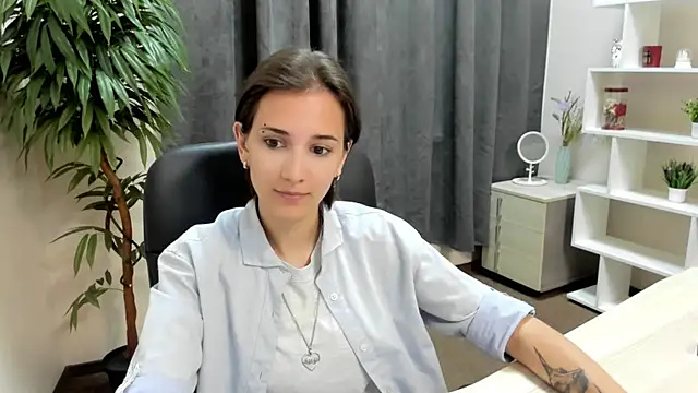 חדר צ'אט בשידור חי של MigdaliaSlama