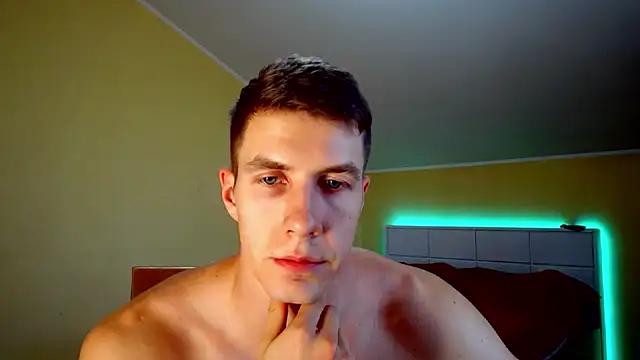 Chris_Brien – live chatrum