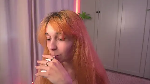 tgirlfoxy Шоу с уебкамера