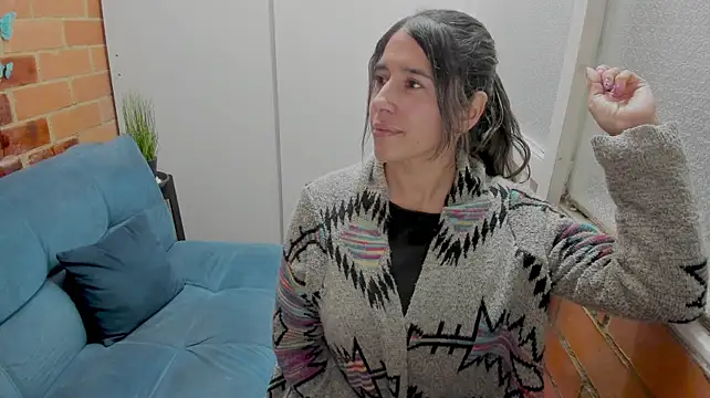 Penelope47 Adlı Modelin Canlı XXX Sohbeti