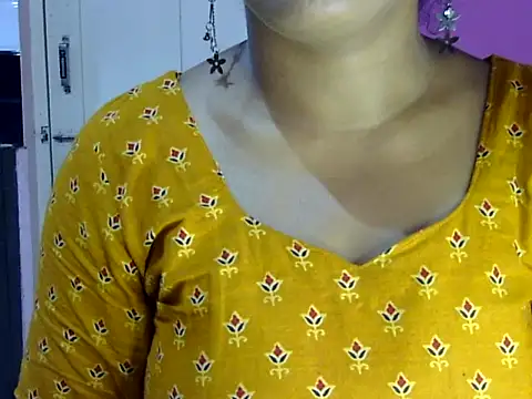 Zara_Sidd's Live XXX Chat