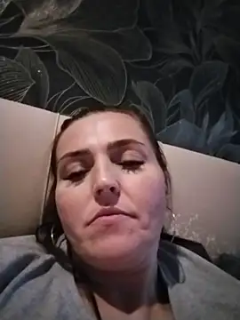 SweetyMommy77's Live XXX Chat