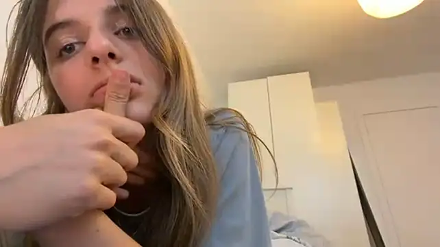 ActaedCottage's Live XXX Chat