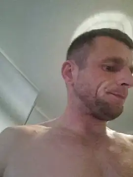 Mikemilflover's Live XXX Chat