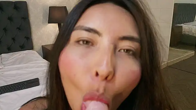 SofiBlosh's Live XXX Chat