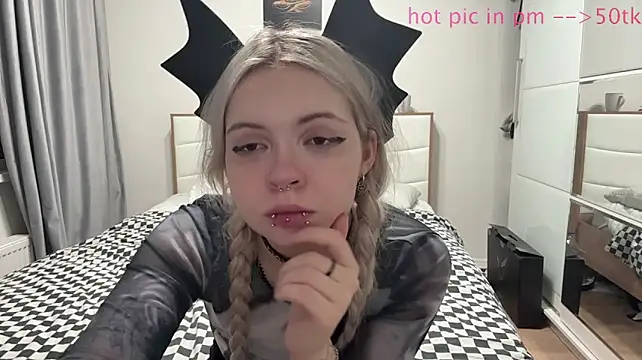 KatheScale's Live XXX Chat