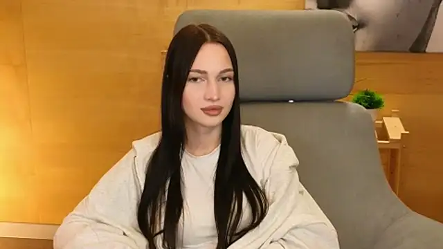 EmikoMenasco's Live XXX Chat