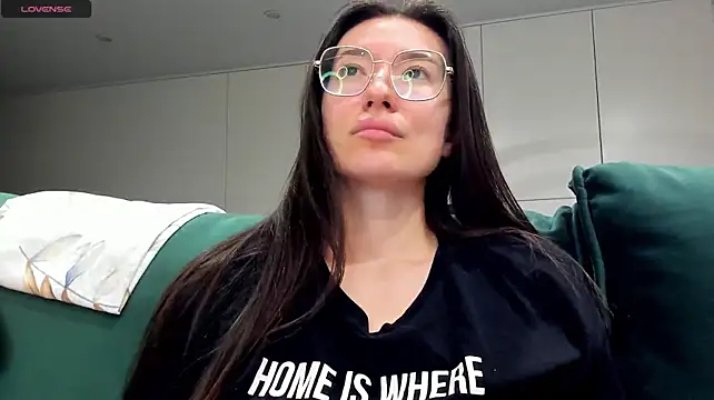 _uruniverse's Live XXX Chat
