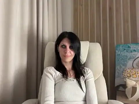 InjaAtHome's Live XXX Chat