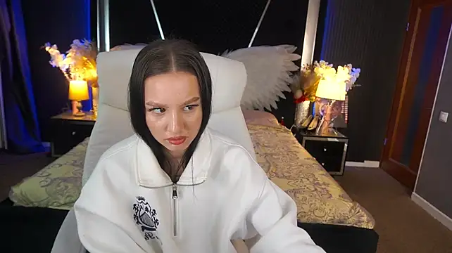 MissSonyaShy's Live XXX Chat