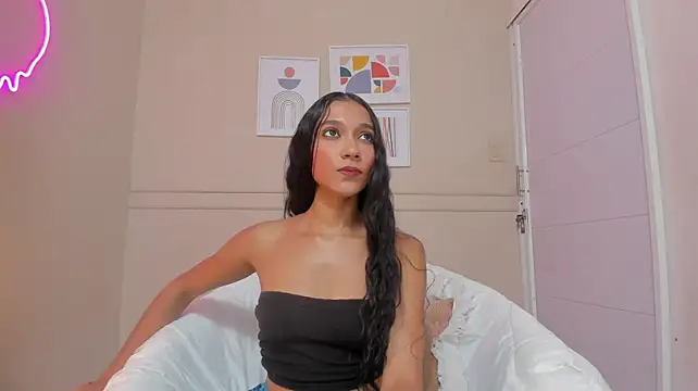 _lucia_18's Live XXX Chat