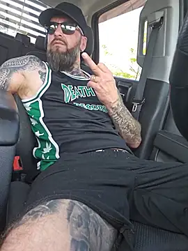Beardedtattood's Live XXX Chat