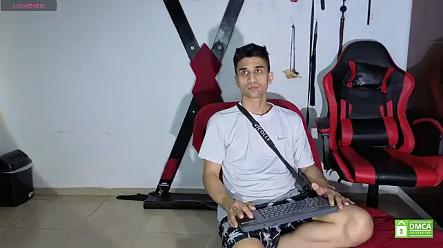 دردشة EliteBoysLive الجنسية المباشرة