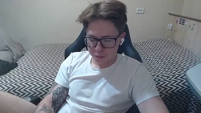 دردشة Maxxxgayboy الجنسية المباشرة
