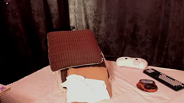 دردشة MiaKnox الجنسية المباشرة