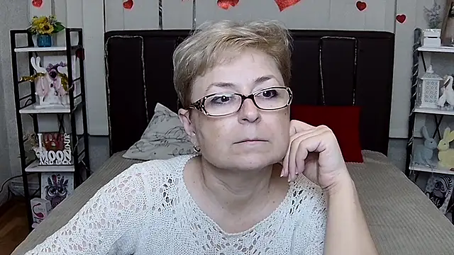دردشة EmiliaGree الجنسية المباشرة