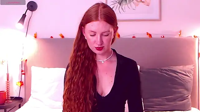 دردشة SaraMoor الجنسية المباشرة