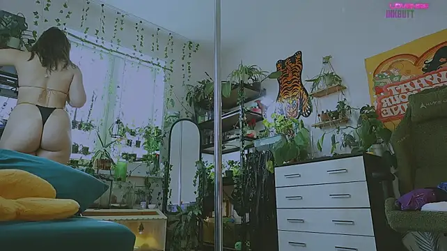 دردشة Inkbuttercup الجنسية المباشرة