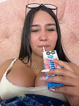 دردشة Samantha_firee الجنسية المباشرة