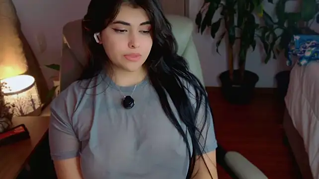 دردشة Nannicutee الجنسية المباشرة