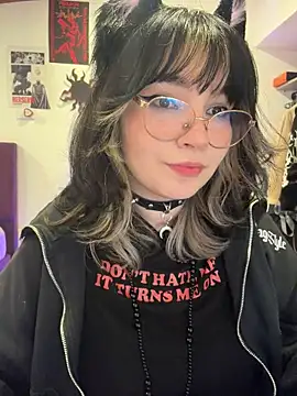دردشة Poisonissa الجنسية المباشرة