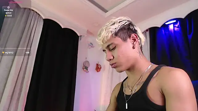 دردشة Sexys_Boys_Hot1 الجنسية المباشرة