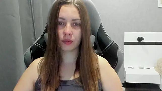 دردشة Mia_shy1 الجنسية المباشرة