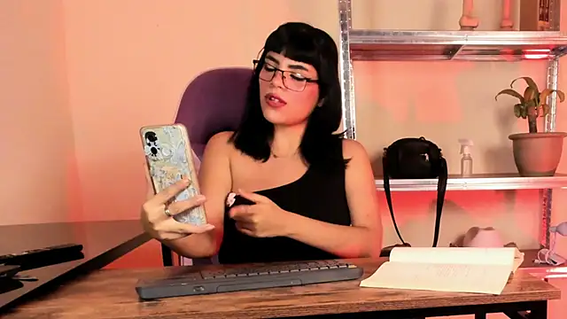 دردشة Veronica_office الجنسية المباشرة