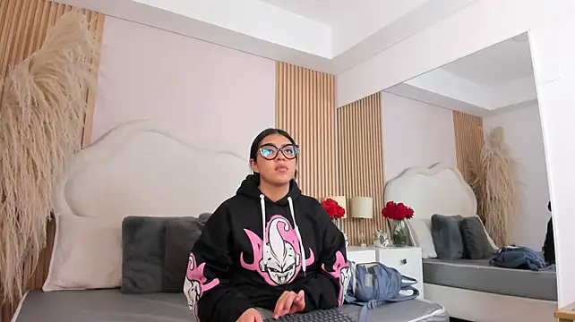 دردشة rebeca_taylor الجنسية المباشرة