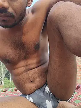 Daddyishere_19 Adlı Modelin Canlı XXX Sohbeti