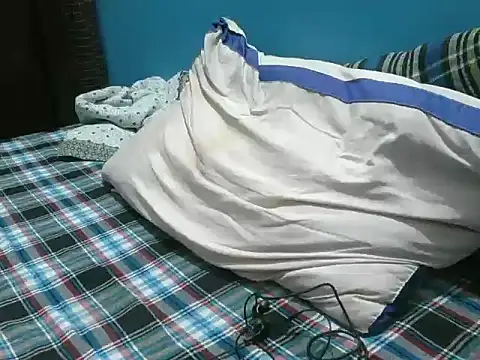 XXX chat uživo modela Precumboner
